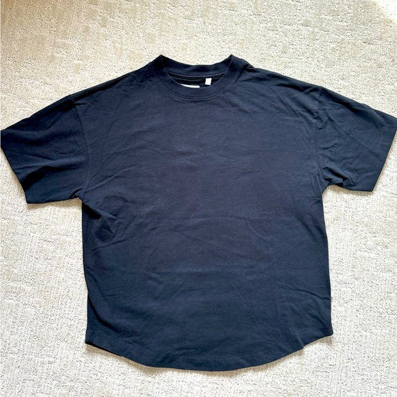 NEW NEVER WORN - oversized men’s black tshirt - Picture 1 of 1